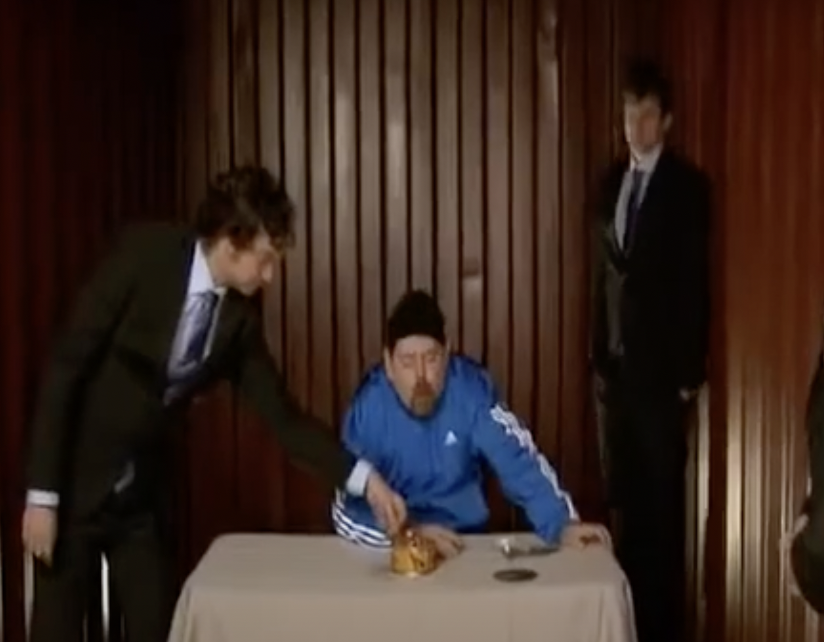 Foute Vrienden: “Surströmming”